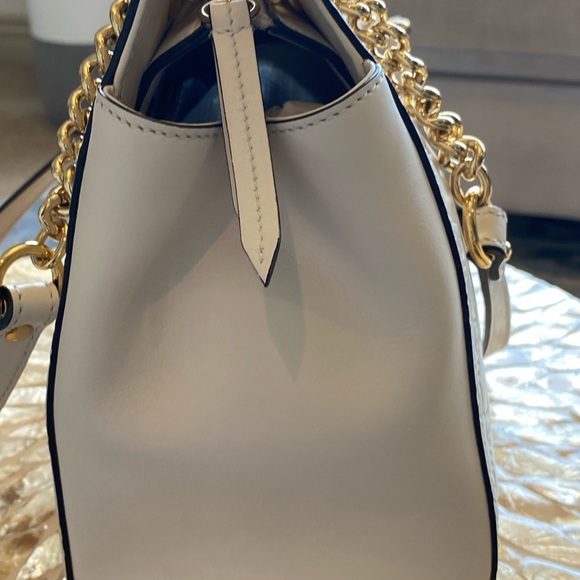 GUCCI medium tote shoulder bag. Condition: 8/10 - Picture 3 of 13